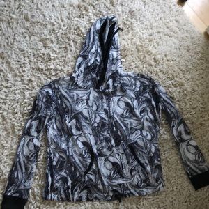 Mesh marble workout shirt with hood